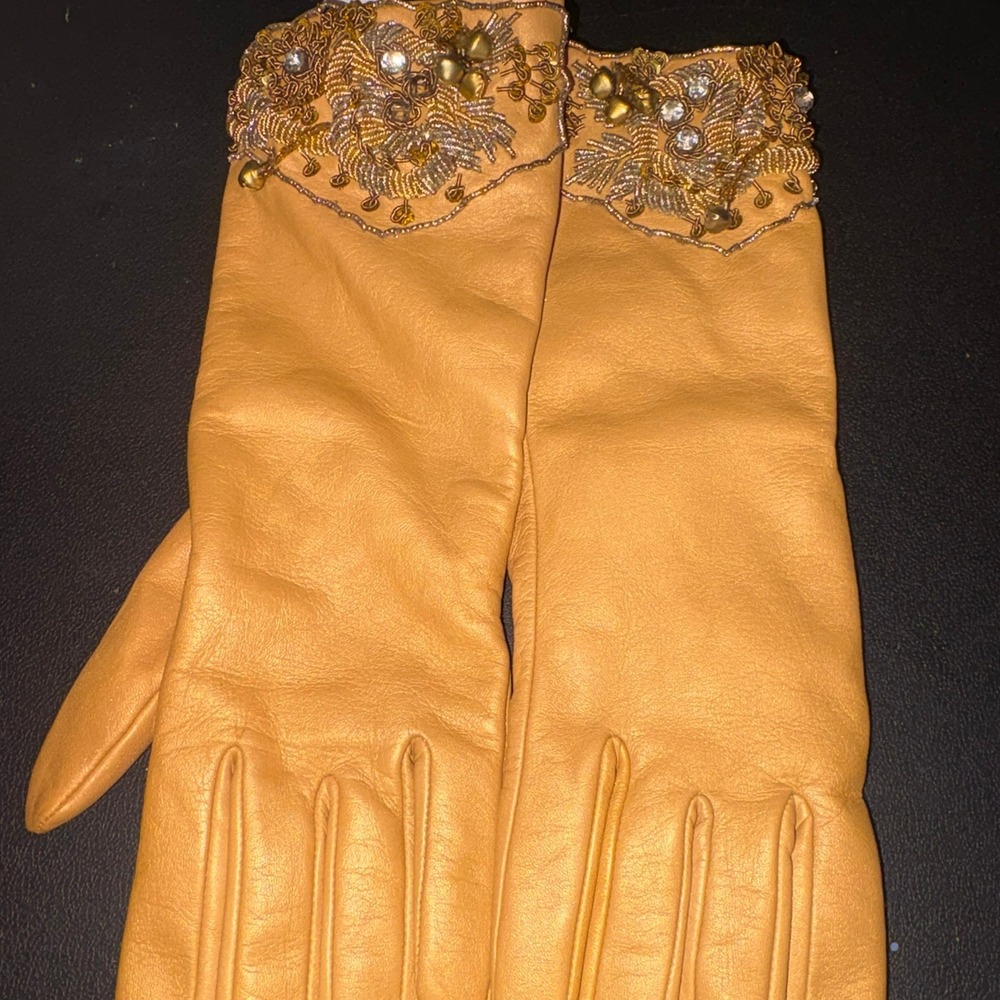 Womens Genuine Leather Gloves Size M Tan Brown Embroidered Beaded Metallic Cuff